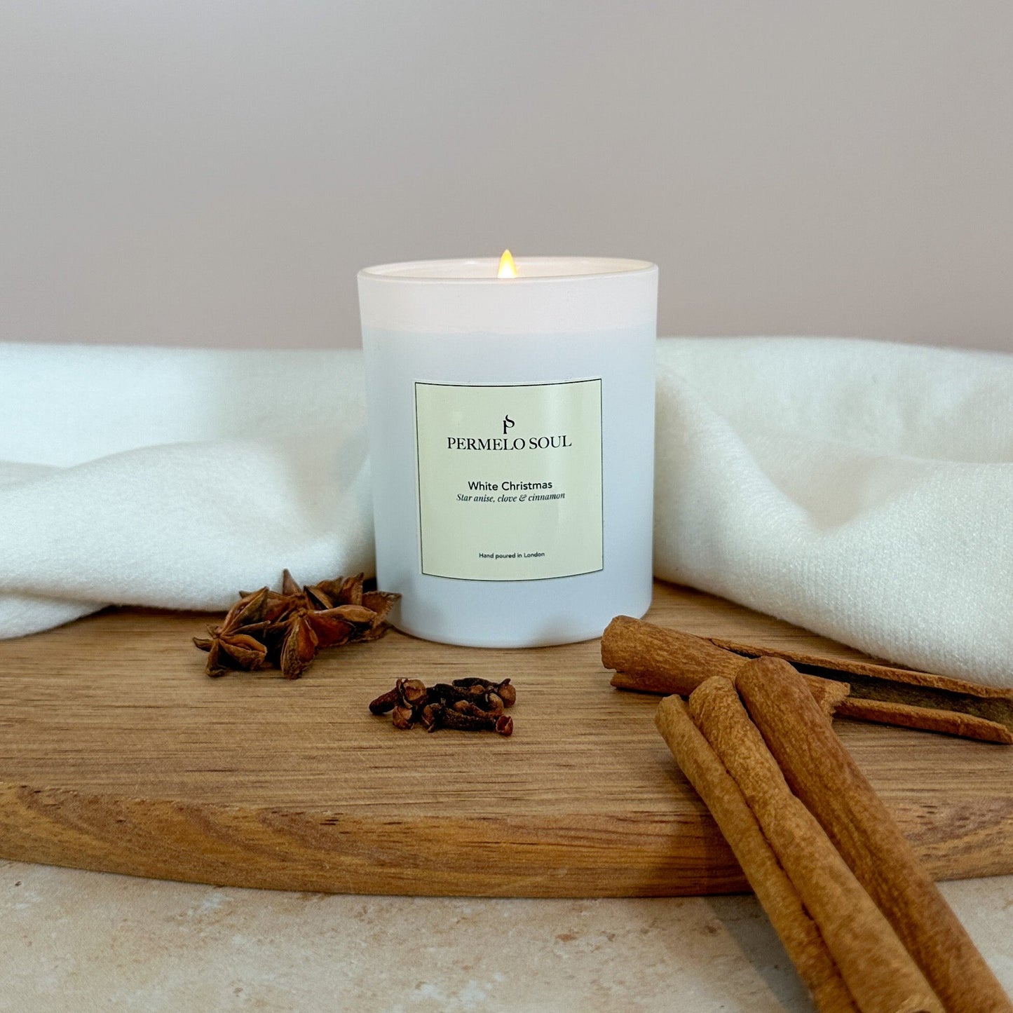 White Christmas Soy Candle – Spiced Holiday Fragrance