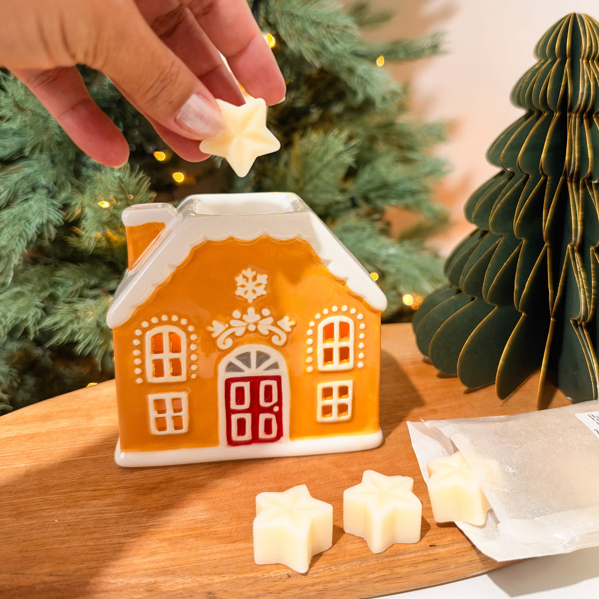 Gingerbread house wax melt